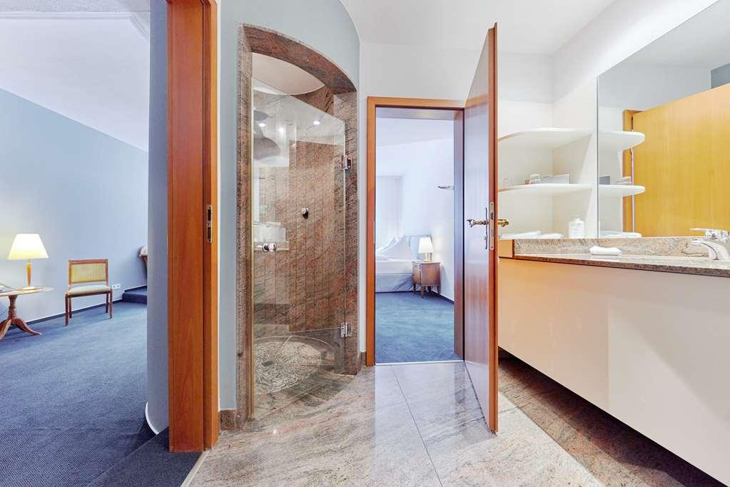 Hotel Zum Roten Baeren Freiburg 部屋 写真